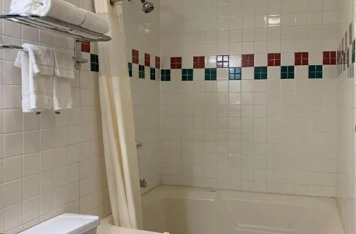 Quality Near Starved Rock State Park Hotel 3*