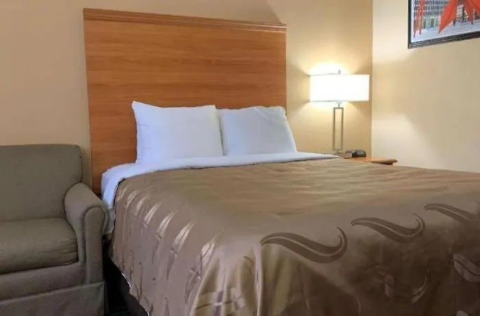 Quality Near Starved Rock State Park 3*