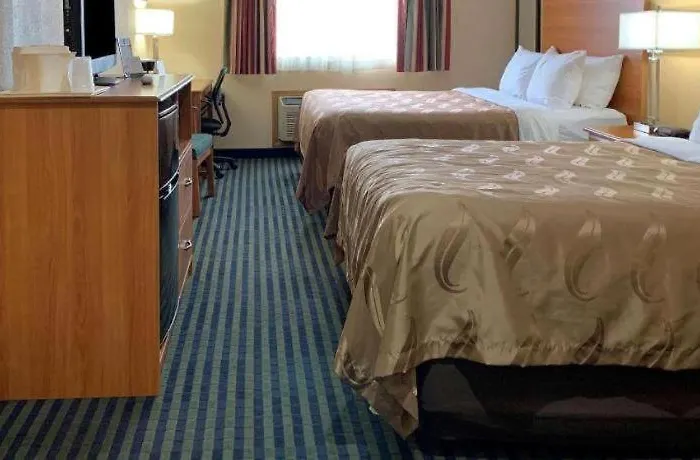 Quality Near Starved Rock State Park Hotel