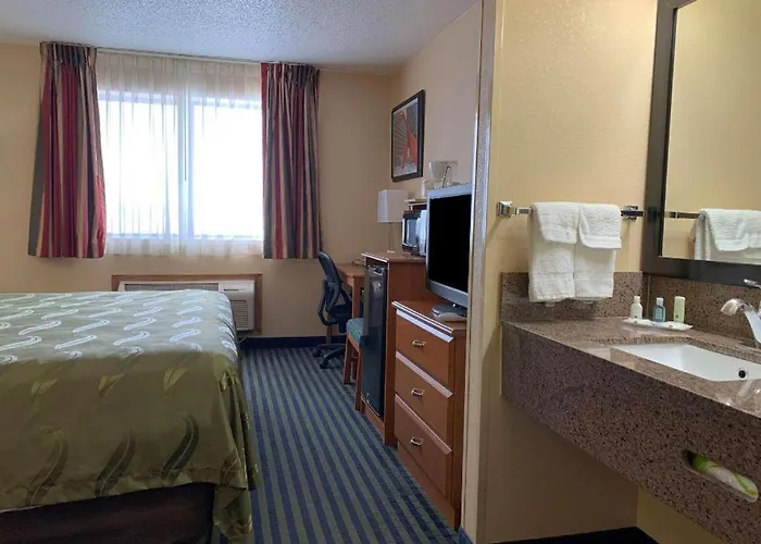 Quality Near Starved Rock State Park Оттава