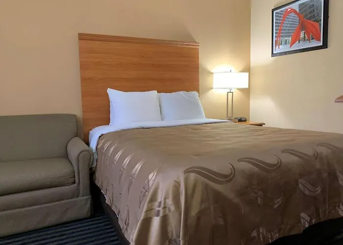 Quality Near Starved Rock State Park Отель
