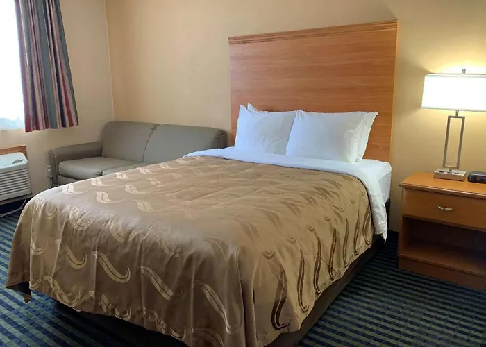 Quality Near Starved Rock State Park Отель 3*