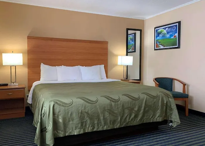 Quality Near Starved Rock State Park Отель Оттава