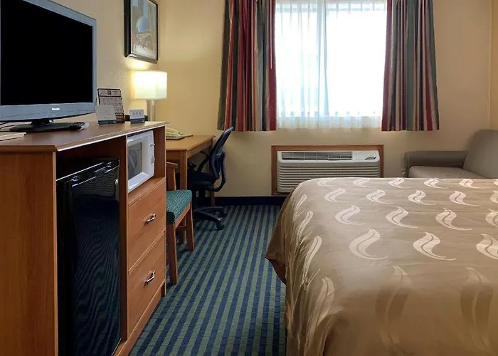 Quality Near Starved Rock State Park 3*
